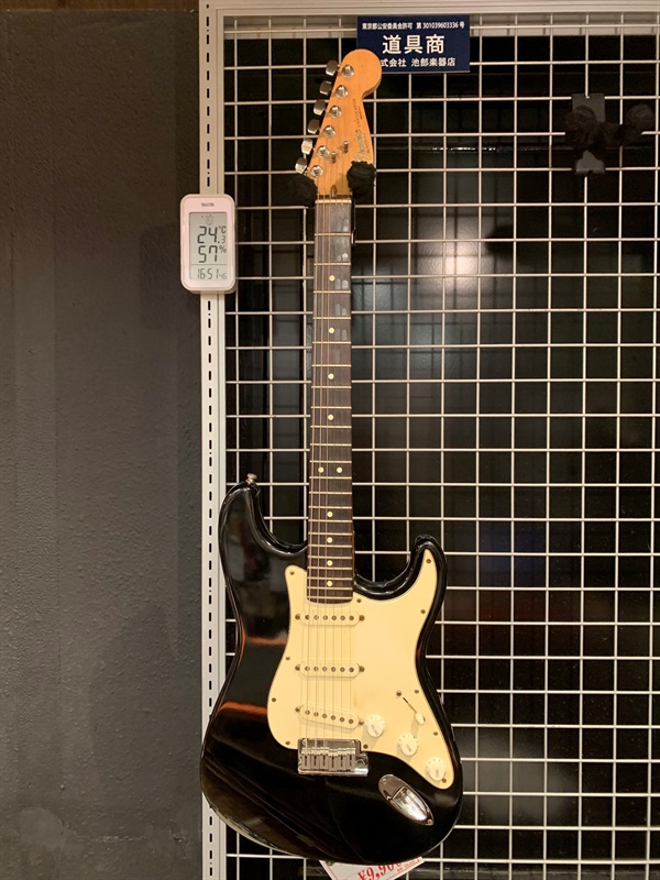 Fender USA American Standard Stratocaster BLK/Rの画像